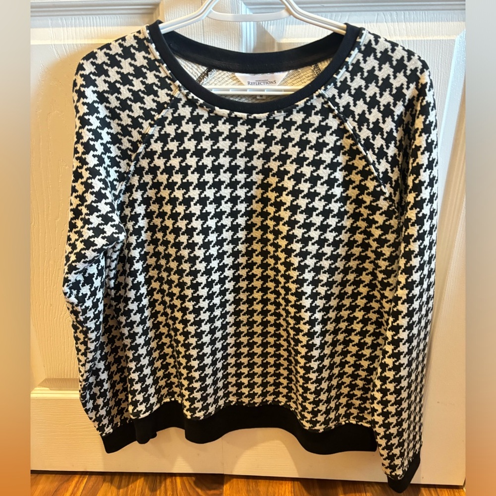 Ladies sweater